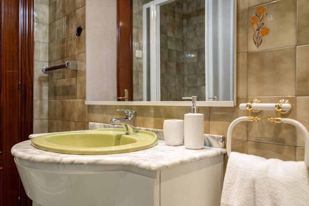 Apartamento Trisquel 기욘 외부 사진
